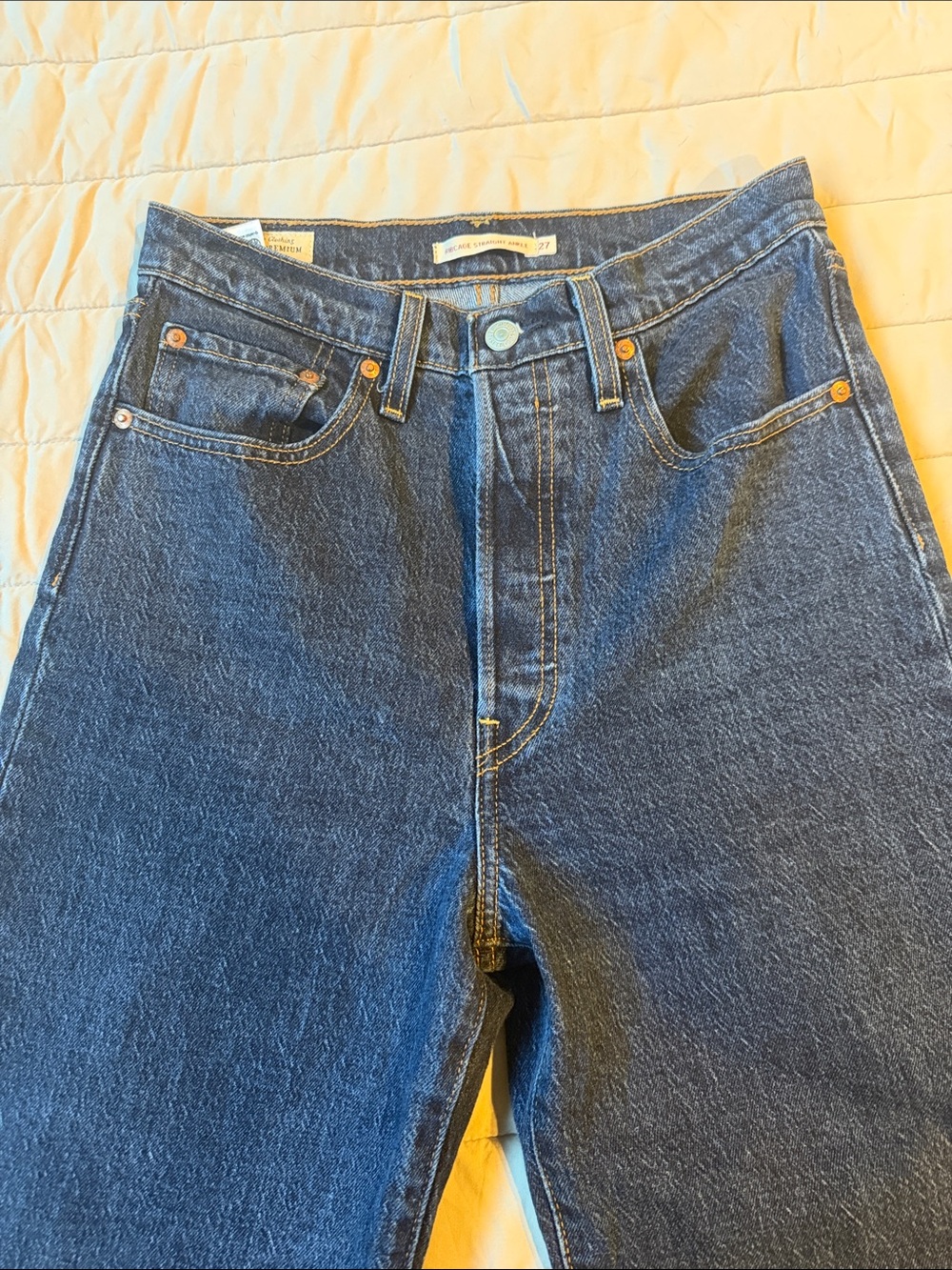 Women’s Levi”s ribcage straight leg ankle jeans size 27